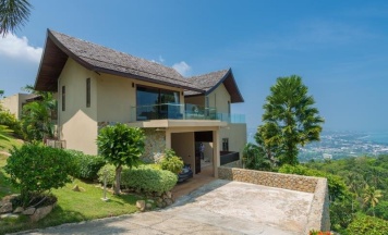 Вилла с 4 комнатами в Rockwater Residences