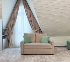 Номер полулюкс с 1 двуспальной кроватью (мансарда) в Елена