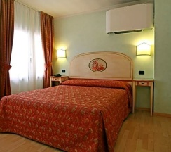 Двухместный номер Standard двуспальная кровать в Hotel Ariston