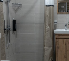 Люкс в русском кантри стиле с собственной террасой и мини кухней. в Bergamo