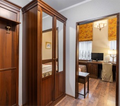 Небольшой номер в Ланкастер корт