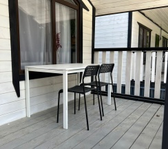 Коттедж с террасой в White Village