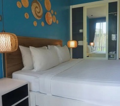 Двухместный номер Deluxe с видом на сад двуспальная кровать в Signature Phuket Resort