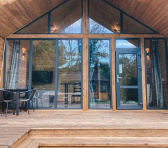 Четырёхместный коттедж в RiverBank