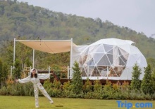 Тент с видом на сад в Oh La La Glamping Khaoyai