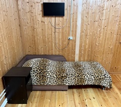 Трехместный номер с собственной ванной комнатой в Кругозор 2