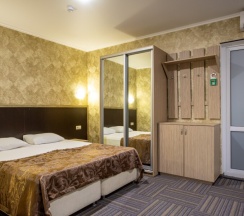 Трехместный бюджет в Golden Kids