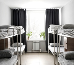 Койко-место в мужском номере на 8 человек в Alfa Best House