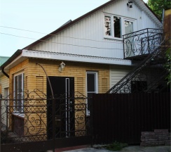 Трехкомнатный номер (в Мини-отель на Анджиевского д.26) в Тамара