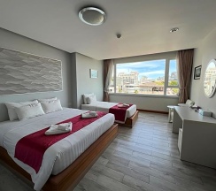 Одноместный номер Standard с частичным видом на море в The Beach Front Resort Pattaya  - SHA Plus