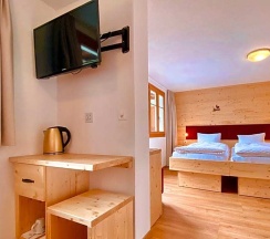Номер Deluxe с видом на горы в Hotel Capricorn