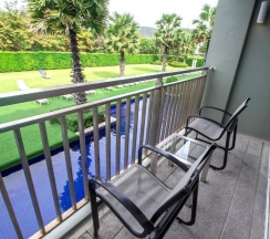 Двухместный номер Deluxe с видом на бассейн двуспальная кровать в Sugar Marina Resort - ART - Karon Beach