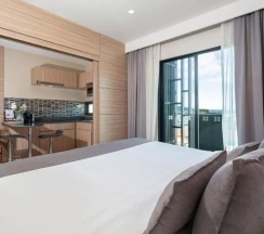 Двухместный номер Grand Deluxe (двуспальная кровать) в Patong Bay Residence
