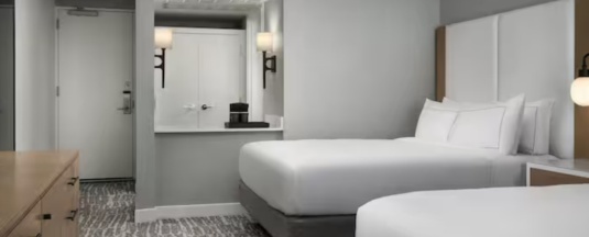 Четырёхместный номер с балконом в Hilton Myrtle Beach Resort