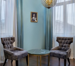 Люкс Президентский с двуспальной кроватью в Cosmos Selection Saint-Petersburg Nevsky Royal Hotel