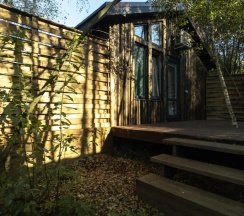 Семейный коттедж с балконом в В кронах