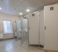 Место в четырехместном мужском номере в Ледокол