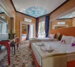 Трёхместный номер Standard в Club Hotel Anjeliq