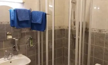 Двухместный номер Classic с видом на Дворец 2 отдельные кровати в Ekaterina