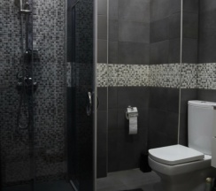 Четырёхместный номер Comfort с балконом и с красивым видом из окна в Отель Graf T.