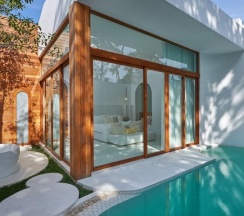 Двухместная Oceanfront Pool Villa SALA двуспальная кровать в Sala Samui Chaweng Beach Resort