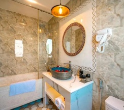 Двухместный номер Deluxe с видом на реку (двуспальная кровать) в Soluna D'Annam - The Art of Hoi An Relaxation