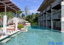 Номер Deluxe с красивым видом из окна в The Briza Beach Resort Khaolak