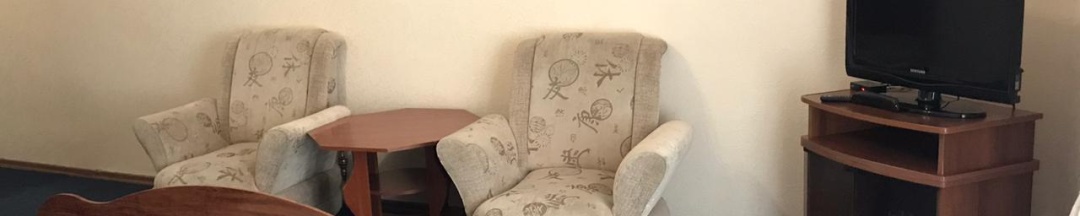 Номер полулюкс с 1 двуспальной кроватью в Новый