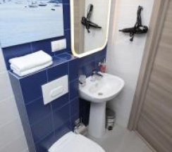 6 номер 3х местный с балконом и отдельным выходом кухня своя в Радуга