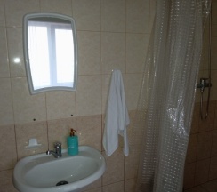 Стандарт-4  трехместный с удобствами в Курортный