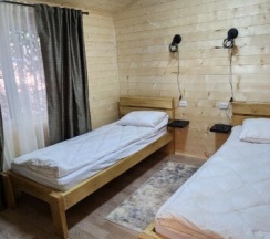 Шале Comfort с 2 комнатами с красивым видом из окна в Maas