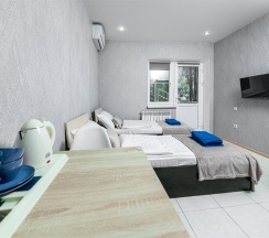 Двухместный Стандартный номер с двумя раздельными кроватями в гостевом доме SV на 2 этаже в Милка