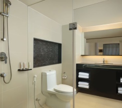 Двухместный номер с видом на бассейн 2 отдельные кровати в Le Meridien Phuket Beach Resort