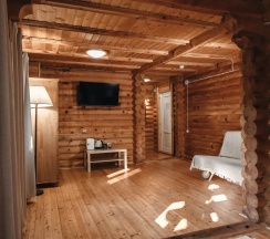 Deluxe*** Room cемейный большой с видом на горы и телевизором (к3R1)  в Шале Леший