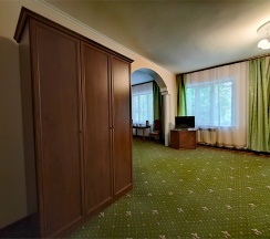 СЬЮИТ С БАЛКОНОМ в Хвалынский Парк-Отель & SPA
