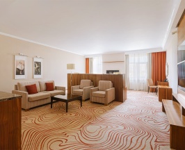 Полулюкс с 1 кроватью «King size» в Grand Autograph Hotel Novosibirsk