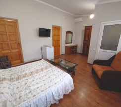 Четырех (2+1+1 или 4) ванна, балкон Елена в У Елены