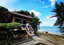 Бунгало с видом на море в Rainbow Bungalows