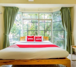 Двухместный номер Standard двуспальная кровать в OYO 928 Leaf Hostel