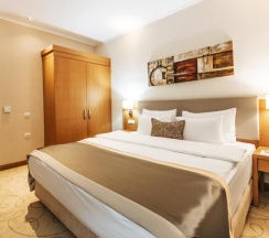 Апартаменты с 2 комнатами в Dedeman Oskemen Hotel