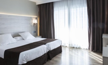 Двухместный номер 2 отдельные кровати в Hotel Helios Lloret