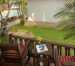 Одноместный номер Standard с видом на сад двуспальная кровать в Thai House Beach Resort