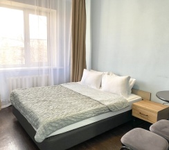 Стандарт номер с двуспальной кроватью от 3090 руб. в Декабрист