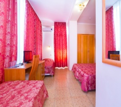 Четырехместный "Стандарт" с балконом в Аллес