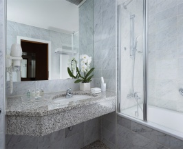 Номер «Улучшенный» в Балчуг Кемпински Москва