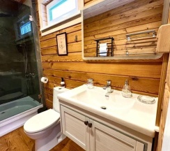 Большой Барнхаус Хьюз в Вазуза Лав