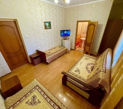 4-местная комната комфорт №1 в Маркхот