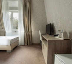 Стандарт одноместный без балкона вид на парк в Кавказ