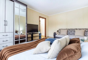 Апартаменты Апартаменты на Россия, Ханты-Мансийский автономный округ, Нижневартовск, улица Маршала Жукова, 30 в Нижневартовске