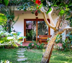 Двухместный номер Superior с видом на сад двуспальная кровать в La Casa Resort